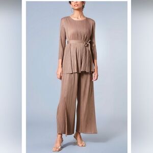 Scarlet Sage Co ords in Taupe